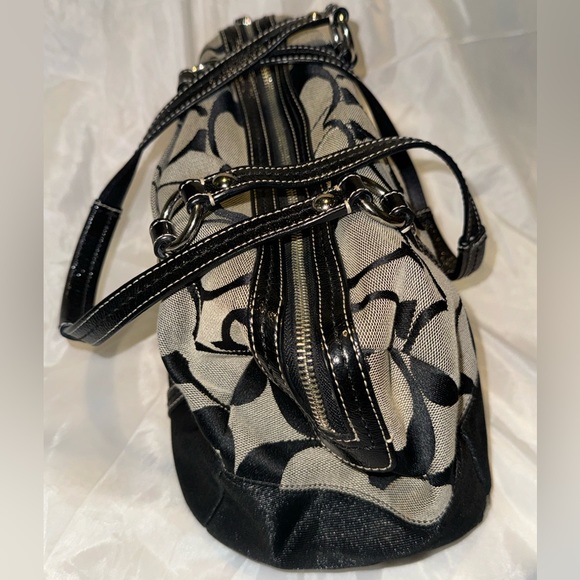 Coach shoulder bag - Picture 3 of 16